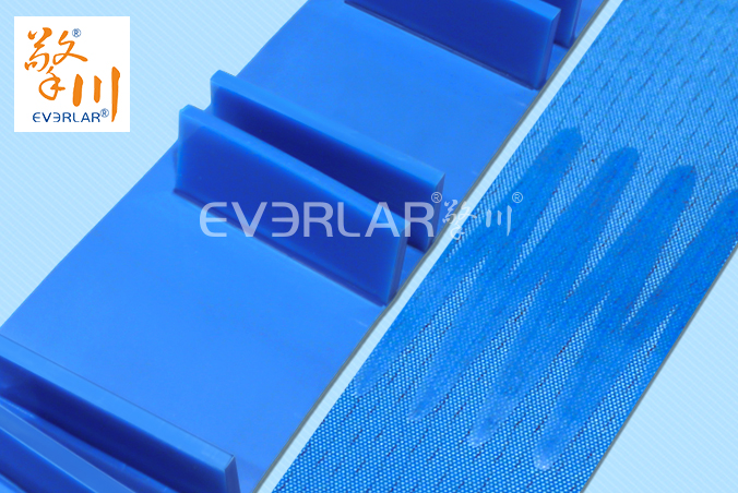 藍(lán)色PU輸送帶加擋板耐腐蝕食品級海鮮分揀機(jī)專配傳輸帶廠家定制