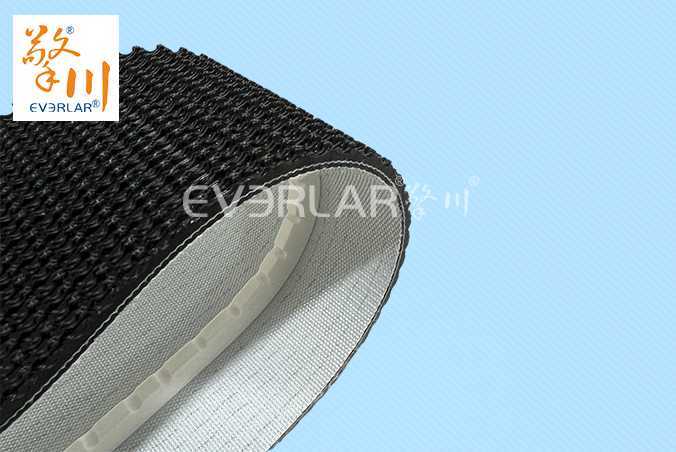 黑色PVC花紋帶加導(dǎo)條耐磨防滑包裝行業(yè)分揀機(jī)輸送帶擎川定制