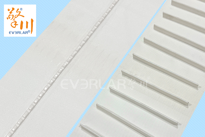 鉆紋PU輸送帶加導(dǎo)條擋板防滑防跑偏食品級傳輸帶定制